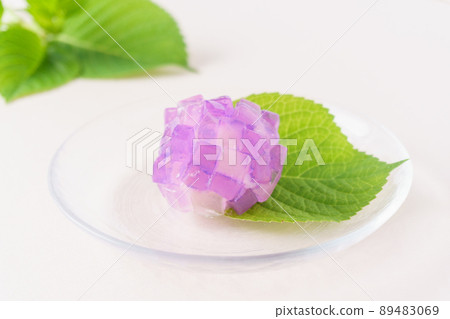 Seasonal Japanese sweets "hydrangea" Seasonal Japanese sweets "hydrangea" 89483069