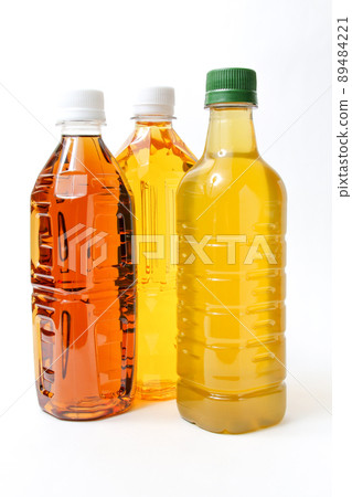 只有東西，飲料，飲用水，茶，茶，綠茶，寵物瓶，飲料，日本茶，水 89484221
