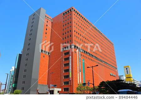 [Fukuoka City] Tenjin Watanabe-dori Daimaru Fukuoka Tenjin store 89484446