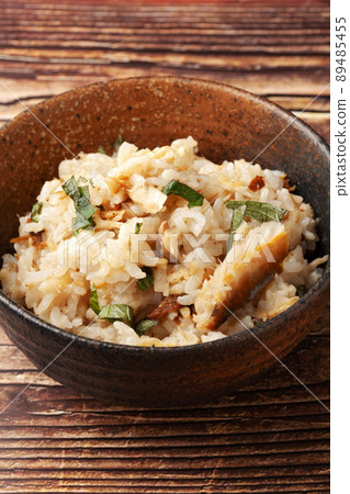 Rice cooked with horse mackerel Rice cooked with horse mackerel 89485455