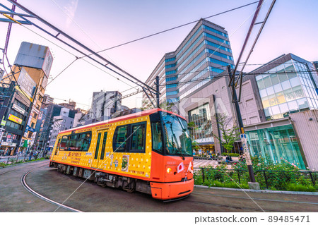 日本東京城市景觀,如大塚站和都電荒川線 日本東京城市景觀,如大塚站和都電荒川線 89485471