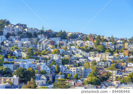 Residential area on a slope in San Francisco, California 89486948