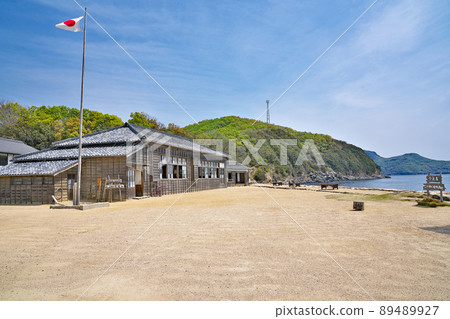 [24 Hitomi Movie Park (Noma Elementary School Taura Branch School)] Taura Ko, Shodoshima Town, Shozu District, Kagawa Prefecture 89489927
