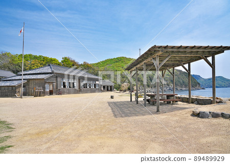 [24 Hitomi Movie Park (Noma Elementary School Taura Branch School)] Taura Ko, Shodoshima Town, Shozu District, Kagawa Prefecture 89489929