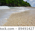 Scenery of Okinawa: Waves on a white sand beach 89491427