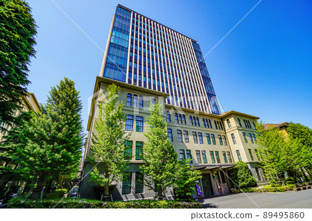 Waseda University Faculty of Political Science and Economics Waseda University Faculty of Political Science and Economics 89495860