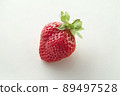 Strawberry studio shooting white background 89497528