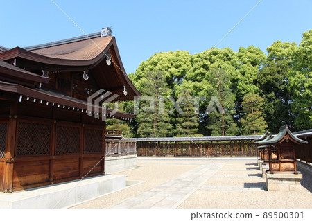 京都市伏見區城南宮、武田站、近鐵京都線、杜鵑花、杜鵑花、重要文化財產 京都市伏見區城南宮、武田站、近鐵京都線、杜鵑花、杜鵑花、重要文化財產 89500301