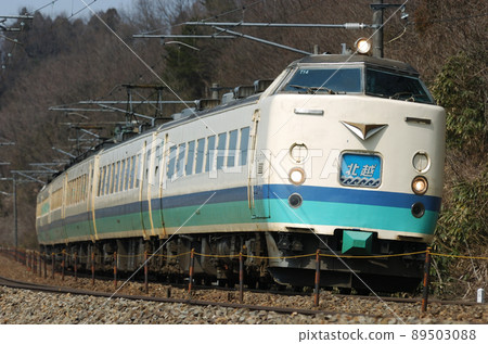 北陸本線椿田栗倉JR東485系列T14編隊（新潟）北越 89503088