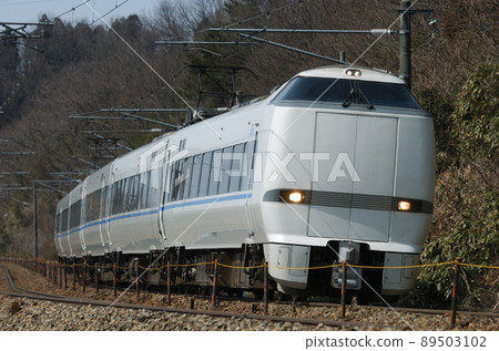 北陸本線椿田栗倉JR西683系列T24編隊(金澤)雷鳥 89503102