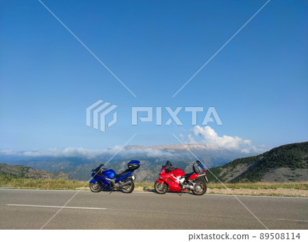 Travelling motorcycles on road Travelling motorcycles on road 89508114