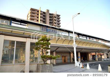 清晨的JR坂出站 89508179