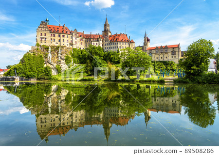 Sigmaringen Castle by Danube river, Baden-Wurttemberg, Germany 89508286