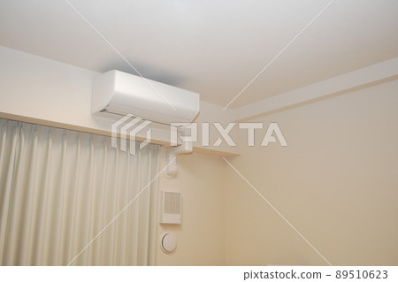 安裝了空調的室內空間圖像 安裝了空調的室內空間圖像 89510623
