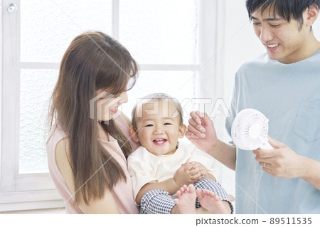 便攜式風扇為嬰兒降溫 89511535
