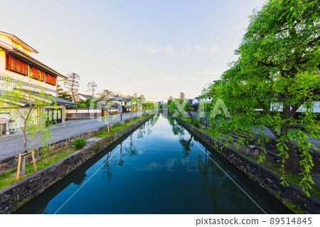 從中橋（岡山縣倉敷市）看倉敷美觀地區的晨景 89514845