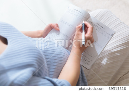 孕婦填寫《母子手冊》孕婦自己的記錄 89515818