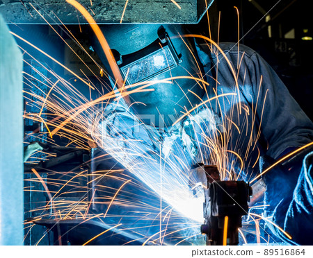 worker with protective mask welding metal worker with protective mask welding metal 89516864