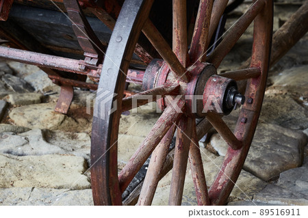 wooden wheel wooden wheel 89516911