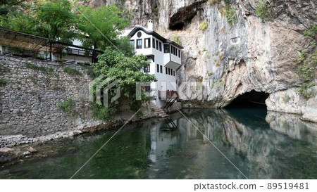 Lodge Under Rock Lodge Under Rock 89519481