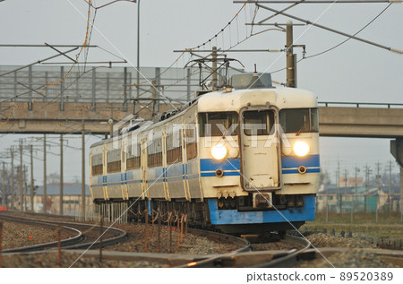Hokuriku Main Line Kaga-Kasama-Mikawa JR West 475 series A13 + A23 formation (Kanazawa) Hokuriku Main Line Kaga-Kasama-Mikawa JR West 475 series A13 + A23 formation (Kanazawa) 89520389