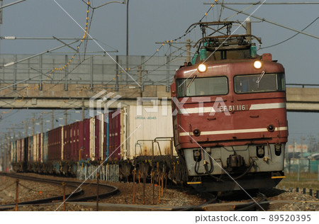 北陸本線加賀-笠間-三河JR貨運EF81-116(富山) 北陸本線加賀-笠間-三河JR貨運EF81-116(富山) 89520395