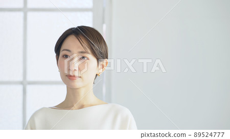 Women's beauty image skin care cosmetics 89524777