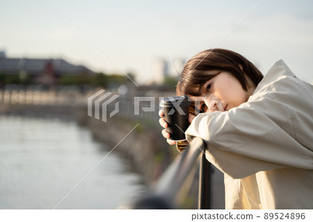 女人沉迷於智慧 89524896