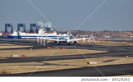 From Haneda Airport B Runway, Landing, Haneda Innovation City 89529263
