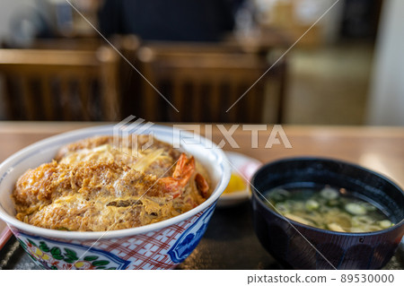 蝦和炸肉排Abek碗(青森縣) 蝦和炸肉排Abek碗(青森縣) 89530000