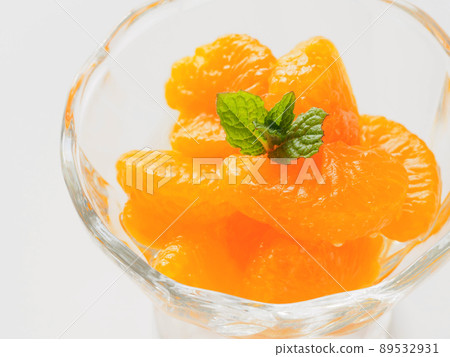 Syrup pickled oranges Syrup pickled oranges 89532931