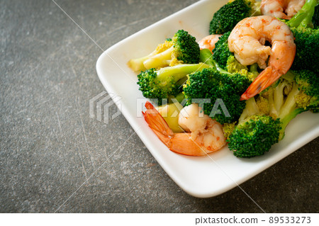 stir-fried broccoli with shrimps 89533273