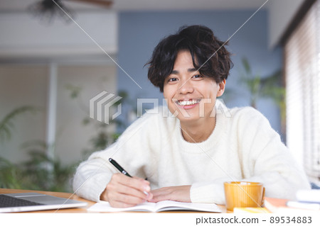 High school student, university student study 89534883