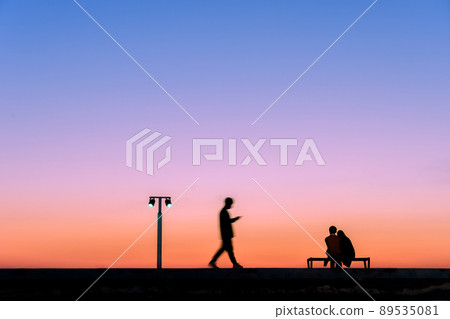 Evening glow 89535081