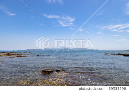 Scenery from Tsujishima in Itsuwamachi, Amakusa City, overlooking the Shimabara Peninsula Scenery from Tsujishima in Itsuwamachi, Amakusa City, overlooking the Shimabara Peninsula 89535296