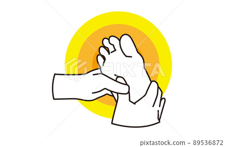 Hands pushing the acupoints on the soles of the feet 89536872