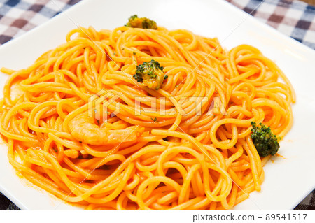 關閉番茄奶油意大利面 89541517