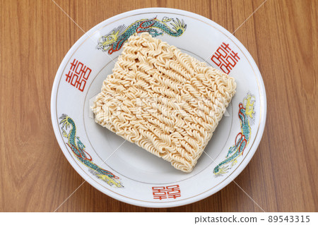 方便麵 89543315