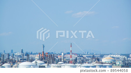 Keihin industrial area and townscape 89544058