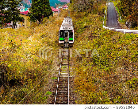 Autumn local train trip ~Tadami Line~ 89551040