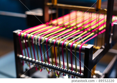 Looms, accessories, woven scarves, colored threads Looms, accessories, woven scarves, colored threads 89552220