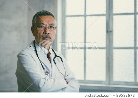 有聽診器的醫生 89552678