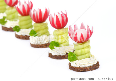 Cheese appetizers 89556105