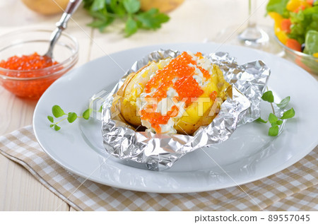 Jacket potato with caviar 89557045