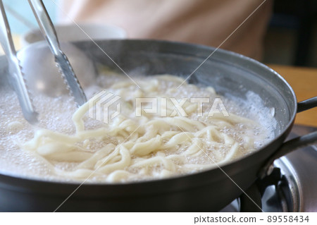 Kal-guksu（韓國） 89558434