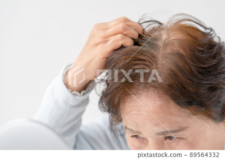 Women who care about hair Senior thinning hair Women who care about hair Senior thinning hair 89564332