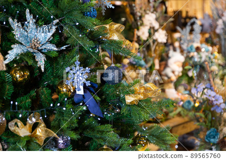 Stylish christmas tree with decorations 89565760