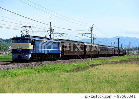 運行在信越線上的EL群馬橫川 運行在信越線上的EL群馬橫川 89566341