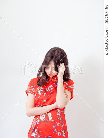 Written by Tradition, Cheongsam, Female, White Background, Written by Mae, Thinking. Written by Tradition, Cheongsam, Female, White Background, Written by Mae, Thinking. 89567466
