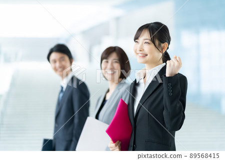 商人 商業形象 商務辦公室工作 公司辦公室工作人員 工薪族 89568415